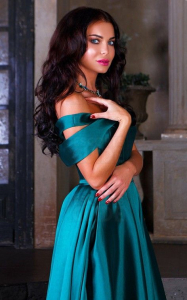  Escortgirl Polina
