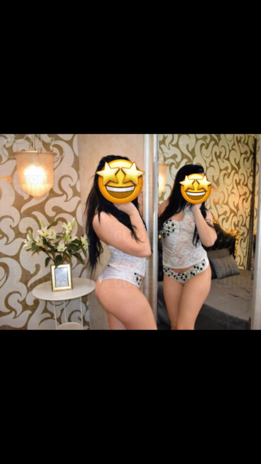 Escortgirl Mia