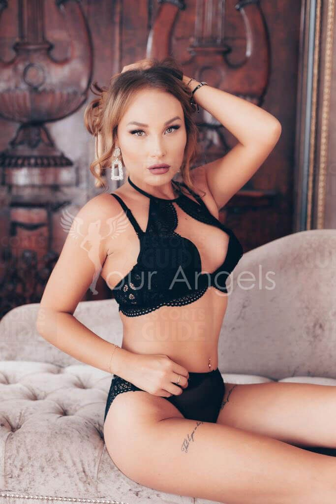  Escortgirl Inesa