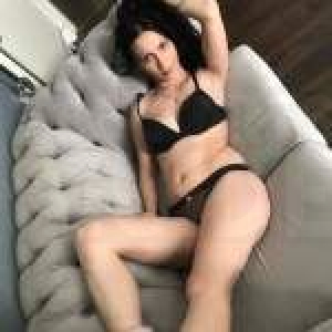  Escortgirl Delia