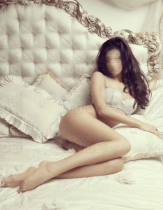  Escortgirl Letice